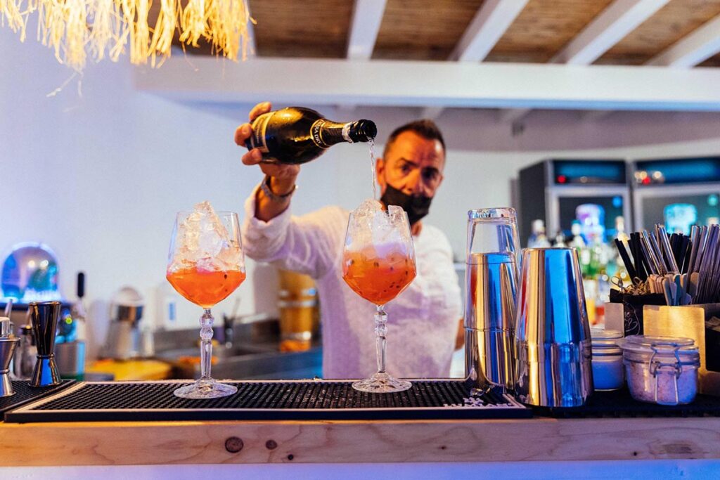 die Cocktailbar des Hotels Su Entu Sardinian Country Club, Olbia - meer sardinien urlaub