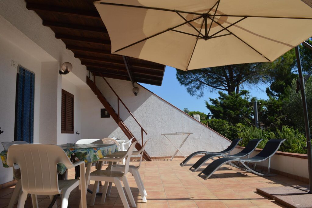 Die Terrasse des Ferienhauses Paluan, Costa Rei - meer sardinien urlaub