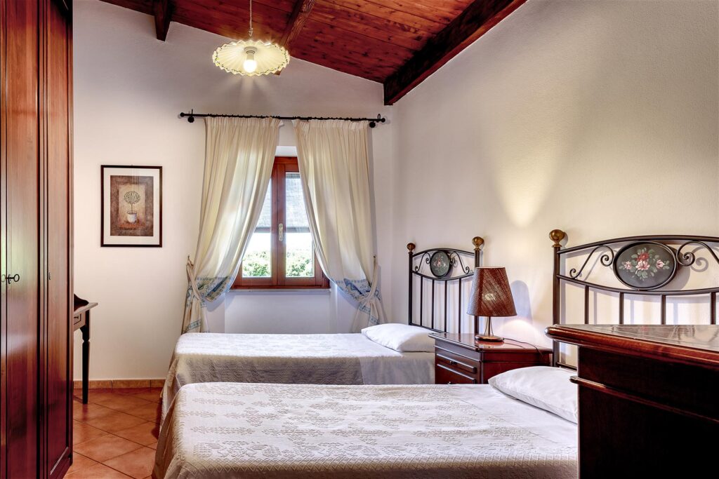 ein Doppelschlafzimmer im Ferienhaus Ulivo, Alghero - meer sardinien urlaub
