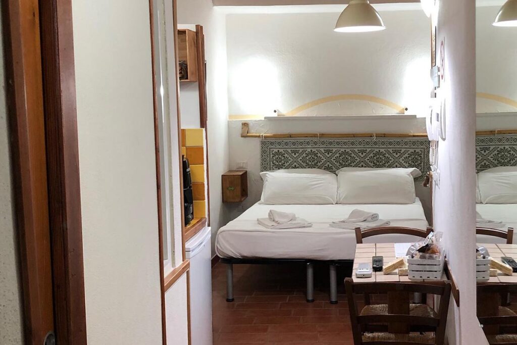 Blick in den Schlafbereich, BB Aigua, Alghero - meer sardinien urlaub