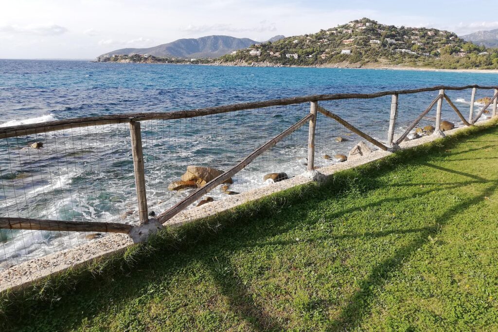 Der Ausblick von der Terrasse des Ferienhauses Barbara, Torre delle Stelle - meer sardinien urlaub