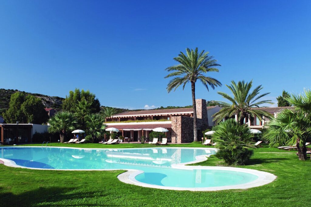 Der fantastische Pool des Hotels Aquadulci, Chia - meer sardinien urlaub