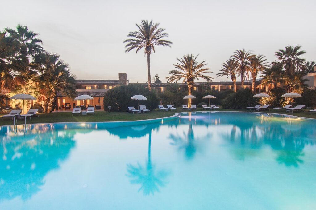 Der herrliche Pool des Hotels Aquadulci, Chia - meer sardinien urlaub