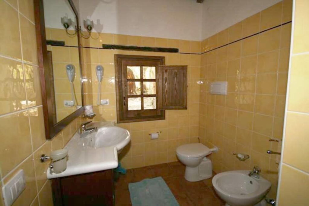 Ein Badezimmer im tollen Agriturismo Il Muto di Gallura, Aggius - meer sardinien urlaub