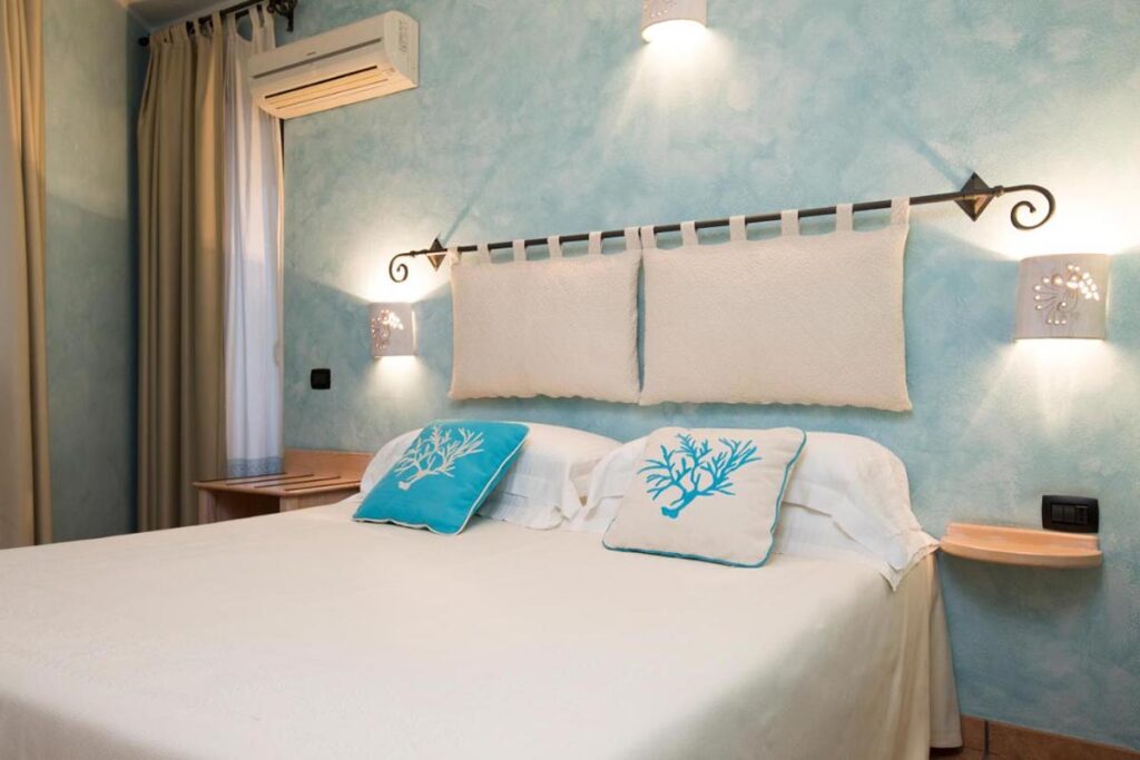 Ein Doppelzimmer im Gästehaus Locanda S Anninnia, Gonnesa - meer sardinien urlaub