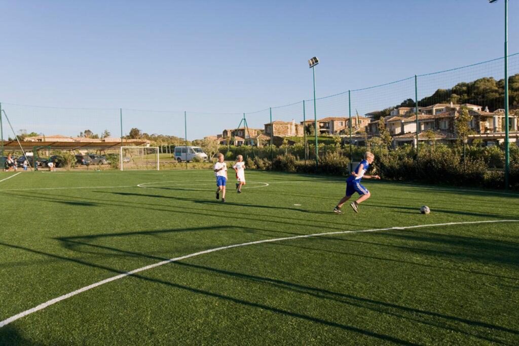 das Kleinfussballfeld vom Hotel Villas Resort, Castiadas - meer sardinien urlaub