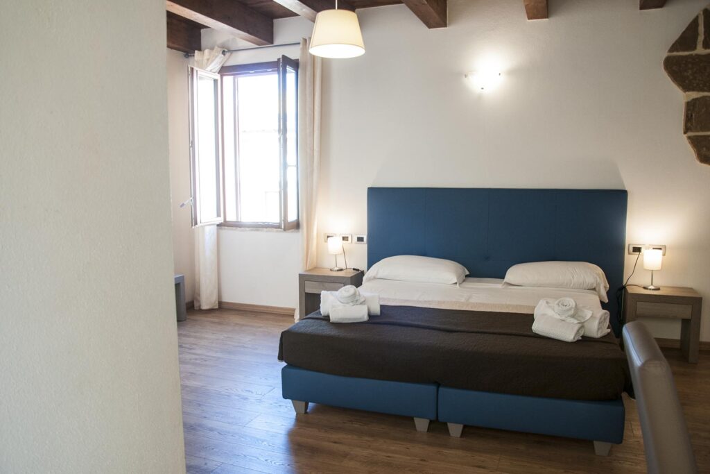 Das Deluxe-Zimmer 204, Hotel Maison de Charme Bienestar, Alghero - meer sardinien urlaub