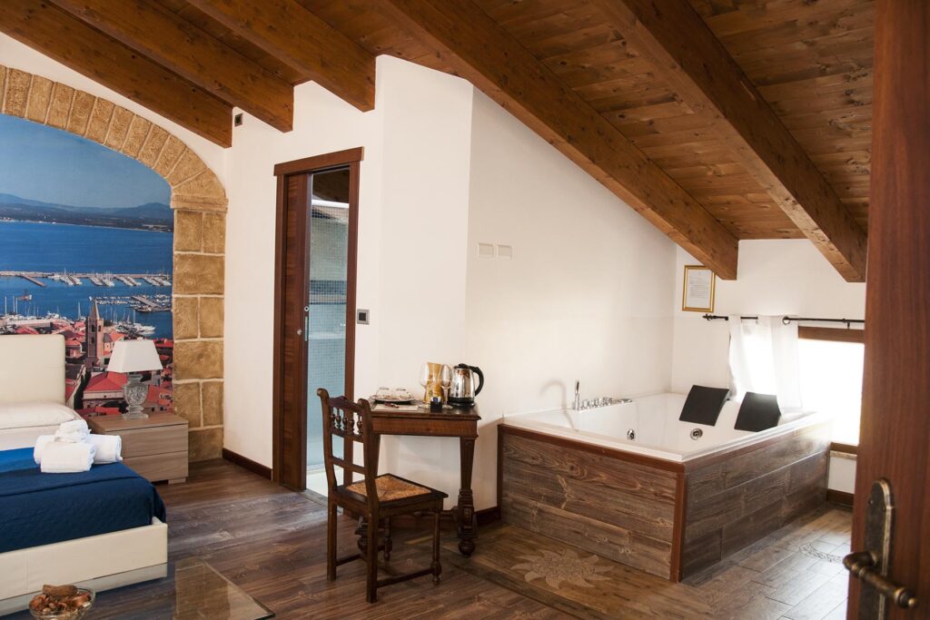 Einblick in die Juniorsuite Prestige 301, Hotel Maison de Charme Bienestar, Alghero - meer sardinien urlaub