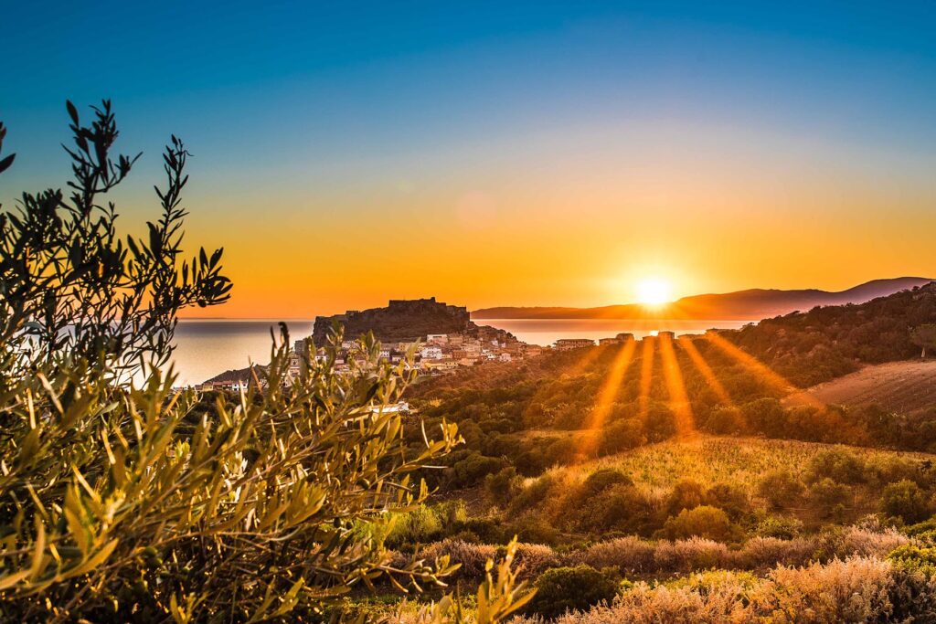 Im Hotel Bajaloglia bei Castelsardo werden Sie mit Romantik pur verwöhnt - meer sardinien urlaub
