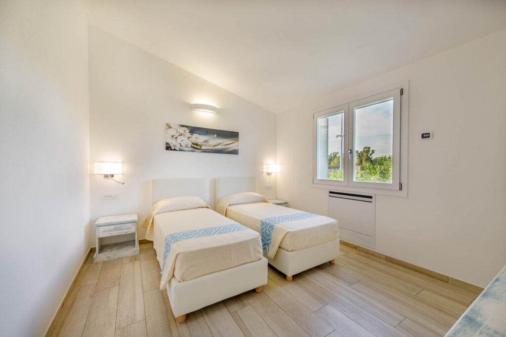 eines der insgesamt vier Schlafzimmer des Hauses, Ville d´Ogliastra 1 Piscina, Cardedu - meer sardinien urlaub