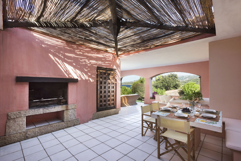 Der Grill des Ferienhauses Ginestra vom Cala di Falco, Cannigione - meer sardinien urlaub
