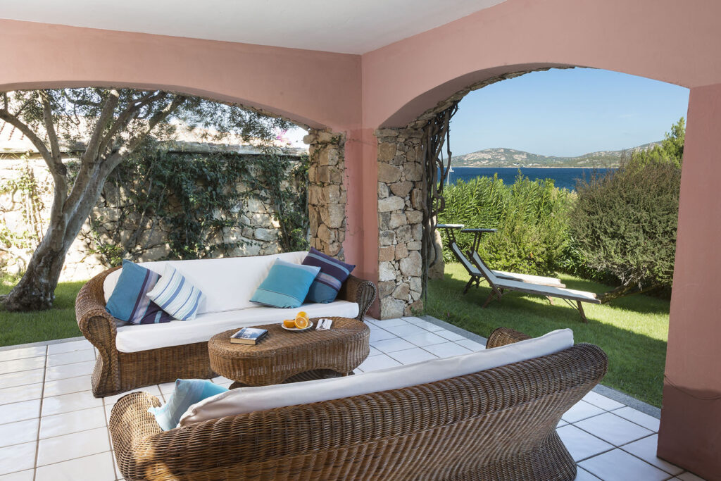 Die Terrasse des Ferienhauses Ginestra vom Cala di Falco, Cannigione - meer sardinien urlaub