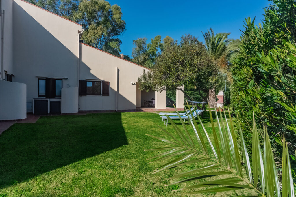 Gartenansicht des Ferienhauses Federica, Costa Rei - meer sardinien urlaub