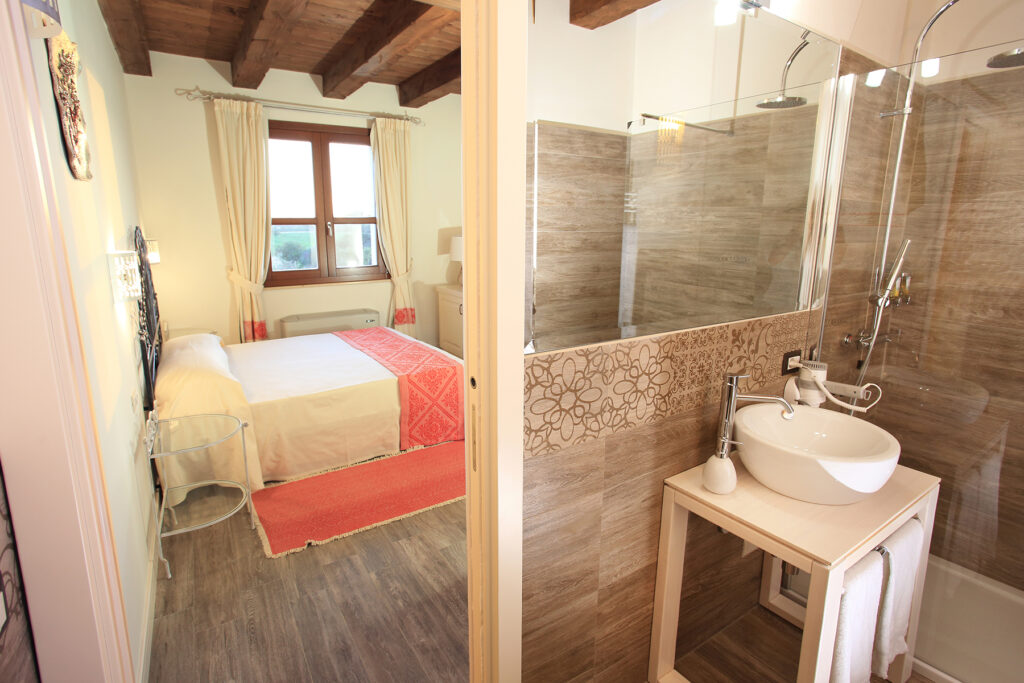 Einblick in das Standardzimmer, Agriturismo Inghirios, Alghero - meer sardinien urlaub