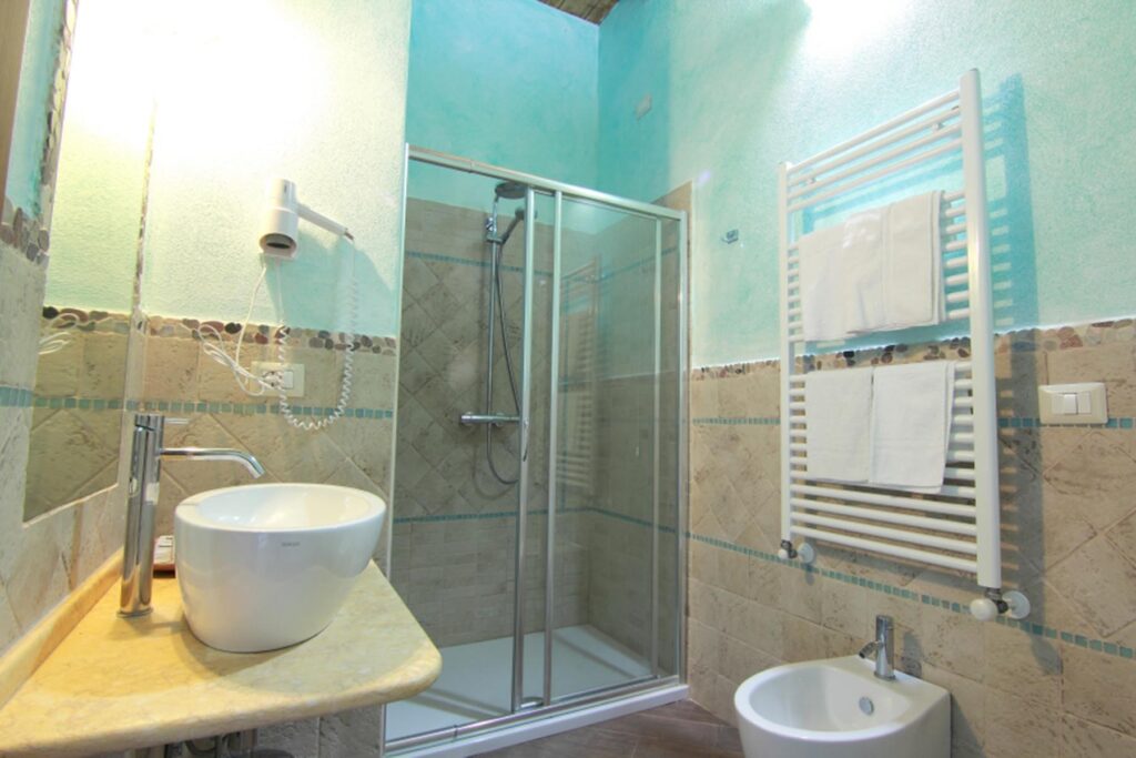 eines der tollen Badezimmer, Agriturismo Su Passu, Alghero - meer sardinien urlaub