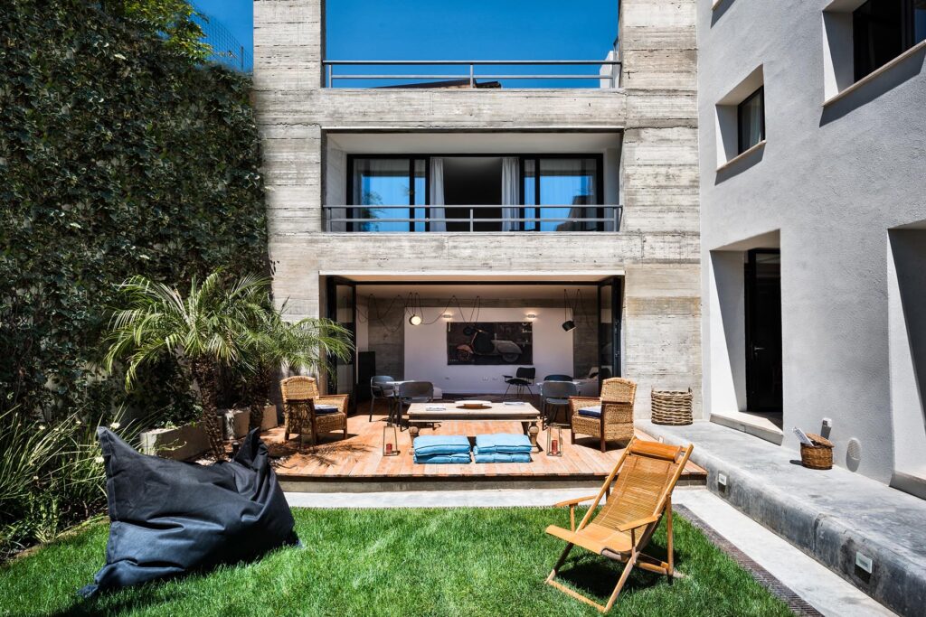 der kleine Innengarten des Hotels Teku Boutique, Barisardo - meer sardinien urlaub