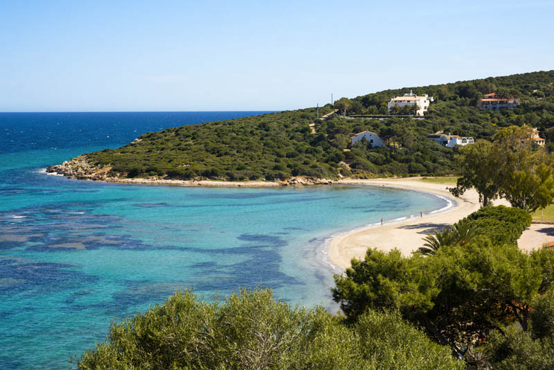 Ein Blick auf den Strand Maladroxia der Insel Sant Antioco im Südwesten von Sardinien - meer sardinien urlaub